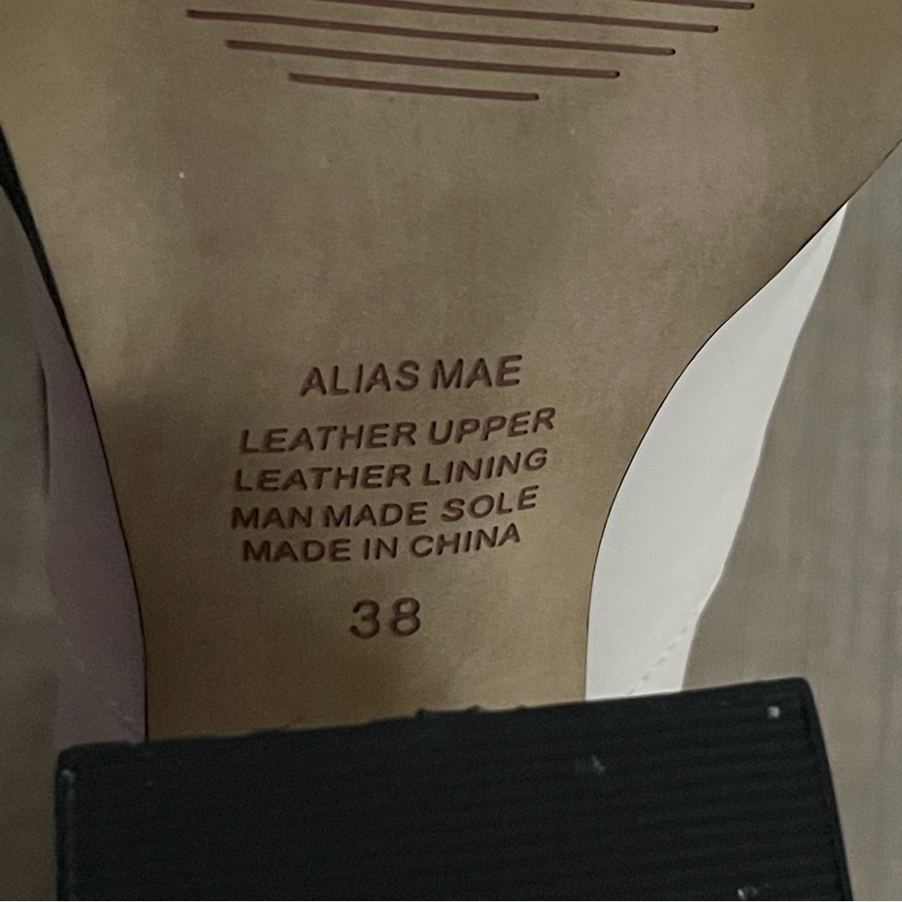 Alias Mae Eden Women's Leather Ankle Zip Block Heel Boots Size 7.5 - Picture 9 of 11